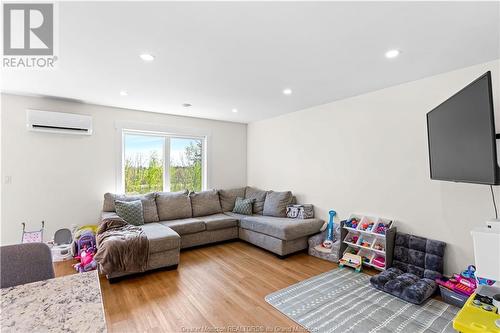 85 Warner St, Moncton, NB - Indoor Photo Showing Living Room