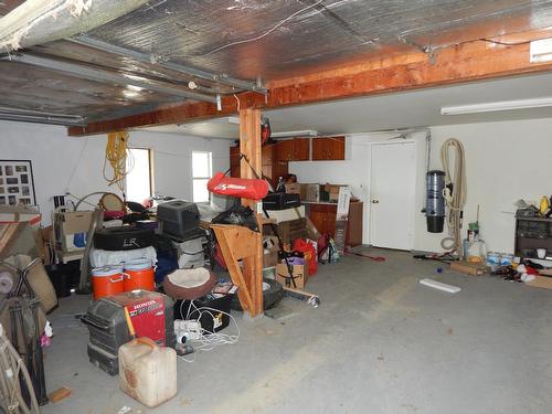 1621 Evans Rd, Creston, BC - Indoor Photo Showing Garage