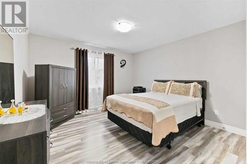 1206 Kamloops, Windsor, ON - Indoor Photo Showing Bedroom