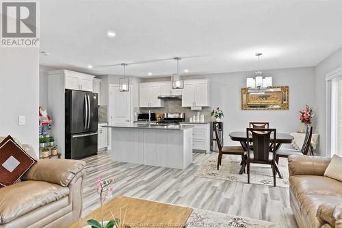 1206 Kamloops, Windsor, ON - Indoor