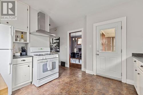 1347 Windermere Road, Windsor, ON - Indoor Photo Showing Kitchen