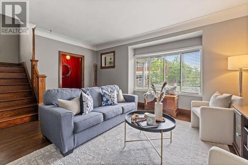 1347 Windermere Road, Windsor, ON - Indoor Photo Showing Living Room