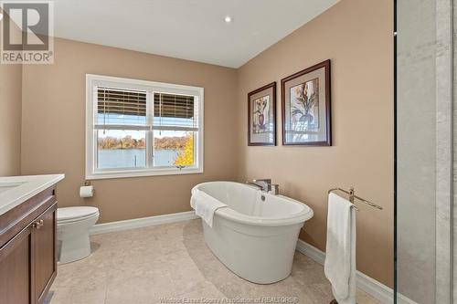 450 Dalhousie Street, Amherstburg, ON - Indoor Photo Showing Bathroom