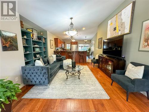 1601 Katella, Windsor, ON - Indoor Photo Showing Living Room