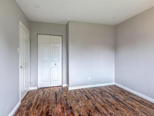 Bedroom - 5712 Av. Whitehorne, Côte-Saint-Luc, QC - Indoor Photo Showing Other Room