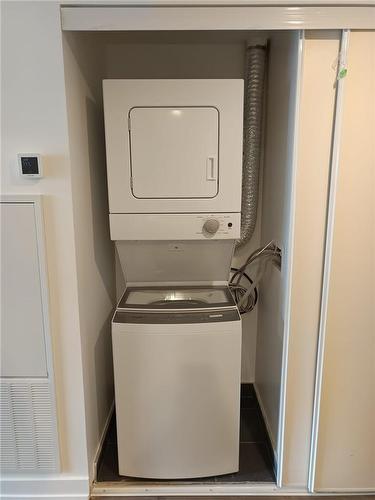 370 Martha Street|Unit #311, Burlington, ON - Indoor Photo Showing Laundry Room