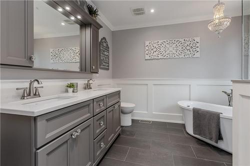 2187 Brays Lane, Oakville, ON - Indoor Photo Showing Bathroom