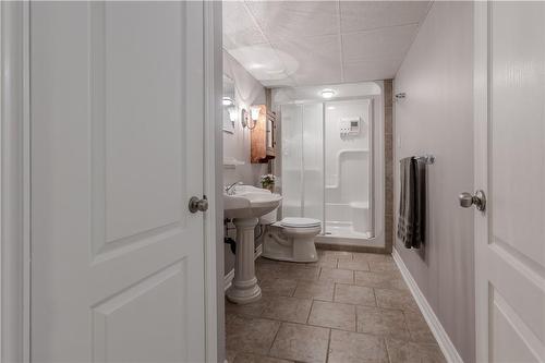 2187 Brays Lane, Oakville, ON - Indoor Photo Showing Bathroom