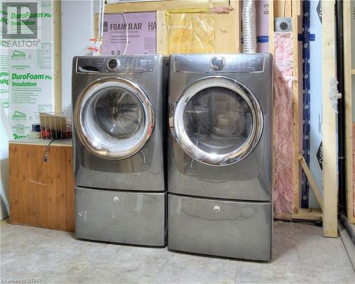 6 Hoddle Crescent, Kitchener, ON - Indoor Photo Showing Laundry Room
