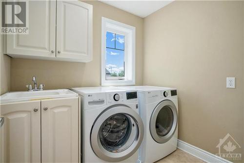 Second level laundry - 578 Rosehill Avenue, Ottawa, ON - Indoor Photo Showing Laundry Room