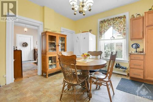 23 Ontario Street, South Dundas, ON - Indoor Photo Showing Dining Room