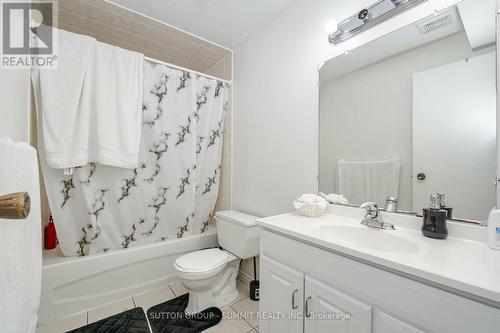 2365 Belcaro Way, Mississauga, ON - Indoor Photo Showing Bathroom