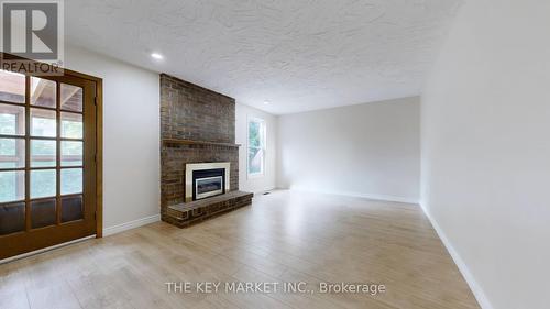 98 Keats Walk, Waterloo, ON - Indoor With Fireplace