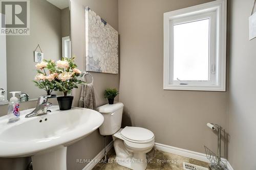 20 Fraserwood Court, Waterloo, ON - Indoor Photo Showing Bathroom