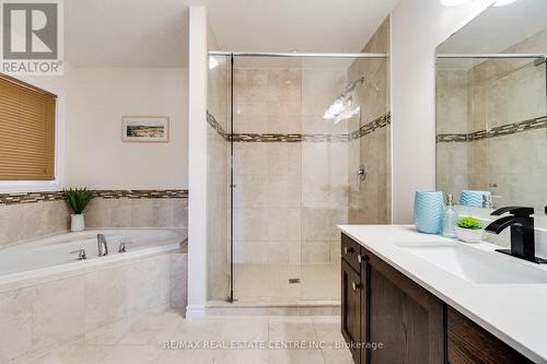 20 Fraserwood Court, Waterloo, ON - Indoor Photo Showing Bathroom