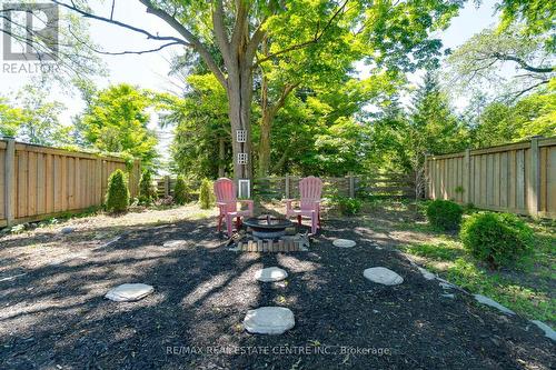 20 Fraserwood Court, Waterloo, ON - Outdoor