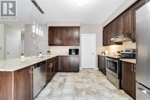 20 Fraserwood Court, Waterloo, ON - Indoor Photo Showing Kitchen With Stainless Steel Kitchen With Upgraded Kitchen