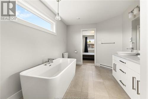 193 Francfort, Moncton, NB - Indoor Photo Showing Bathroom