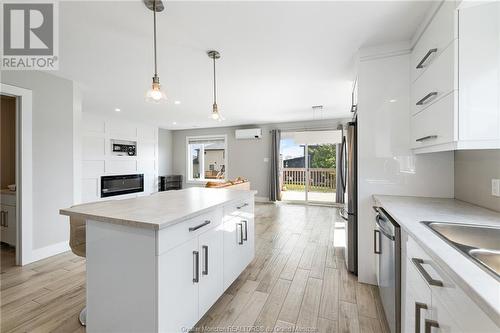 193 Francfort, Moncton, NB - Indoor Photo Showing Kitchen