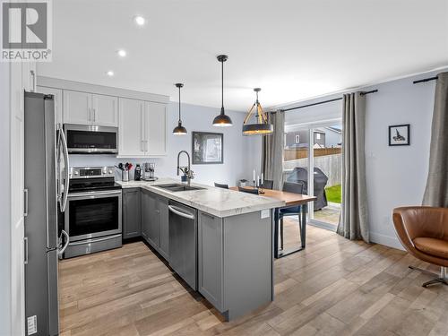 7 Lilac Crescent, St. John'S, NL - Indoor Photo Showing Kitchen With Stainless Steel Kitchen With Double Sink With Upgraded Kitchen