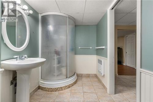 24 Anne, Moncton, NB - Indoor Photo Showing Bathroom