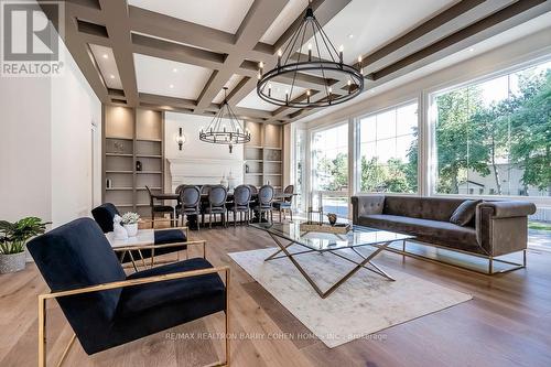 3 Masters Road, Toronto, ON - Indoor Photo Showing Living Room