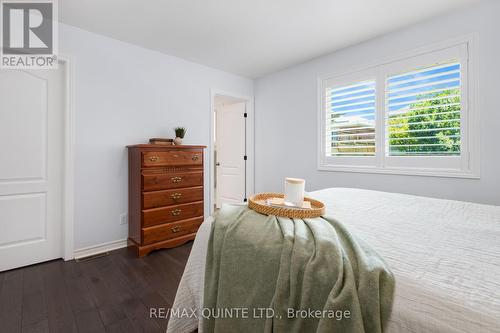 49 Chelsea Crescent, Belleville, ON - Indoor Photo Showing Bedroom