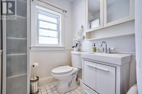 12 Haslett Avenue, Toronto, ON - Indoor Photo Showing Bathroom