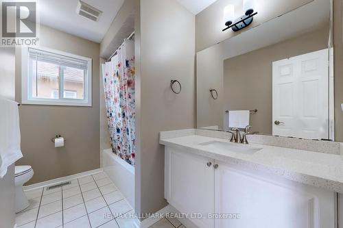 3239 Equestrian Crescent, Mississauga (Churchill Meadows), ON - Indoor Photo Showing Bathroom