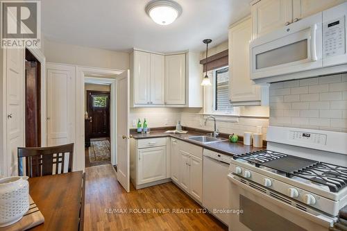 101 South Edgely Avenue, Toronto, ON - Indoor Photo Showing Kitchen