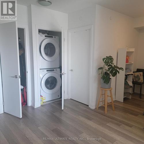 2401 - 77 Mutual Street, Toronto, ON - Indoor Photo Showing Laundry Room