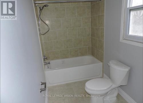 45 Countryman Circle, Toronto, ON - Indoor Photo Showing Bathroom