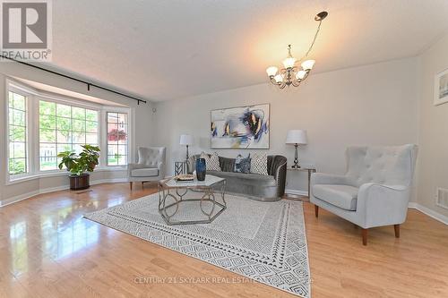 5640 Rosaline Road, Burlington, ON - Indoor Photo Showing Living Room