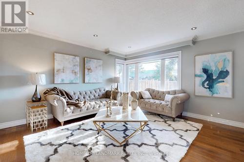 11 Frost Street, Toronto (Rexdale-Kipling), ON - Indoor Photo Showing Living Room