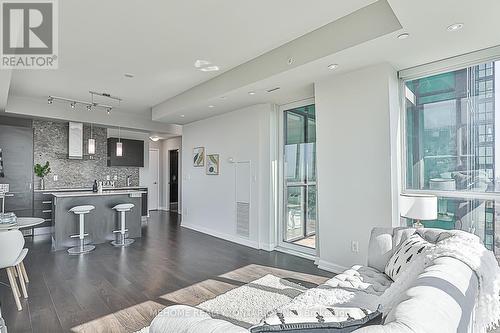 2803 - 11 Bogert Avenue, Toronto, ON - Indoor Photo Showing Living Room