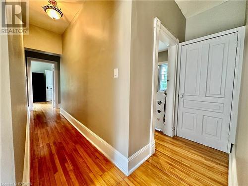 506 9Th Avenue, Hanover, ON - Indoor Photo Showing Other Room