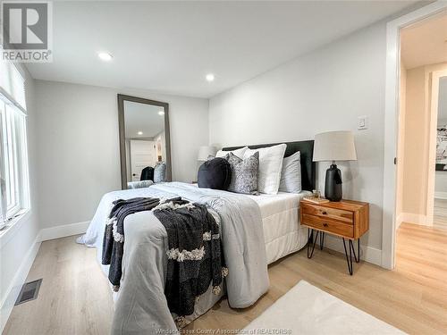 1107 Highland, Windsor, ON - Indoor Photo Showing Bedroom