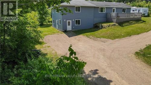 25805 Highway 60, South Algonquin, ON - Outdoor