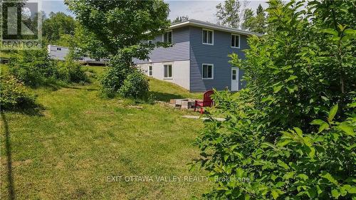 25805 Highway 60, South Algonquin, ON - Outdoor