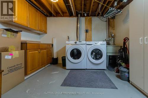 100 Surrey Crescent, London, ON - Indoor Photo Showing Laundry Room
