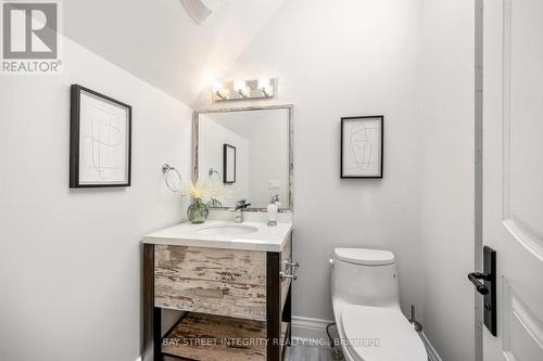 62 Yorkview Drive, Toronto, ON - Indoor Photo Showing Bathroom
