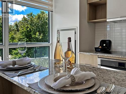 226 - 99 The Donway W, Toronto, ON - Indoor Photo Showing Kitchen