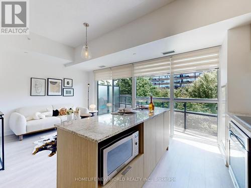 226 - 99 The Donway W, Toronto, ON - Indoor Photo Showing Kitchen