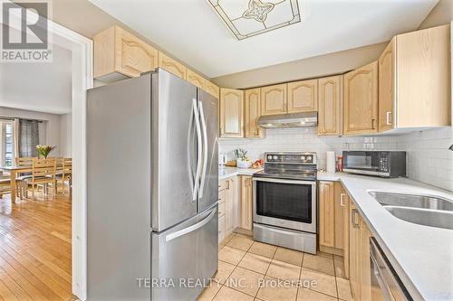 114 Thrushwood Drive, Barrie, ON - Indoor Photo Showing Kitchen With Stainless Steel Kitchen With Double Sink