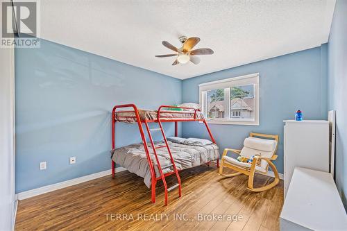 114 Thrushwood Drive, Barrie, ON - Indoor Photo Showing Bedroom