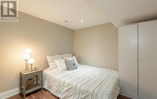 3557 Ash Row Crescent, Mississauga, ON - Indoor Photo Showing Bedroom