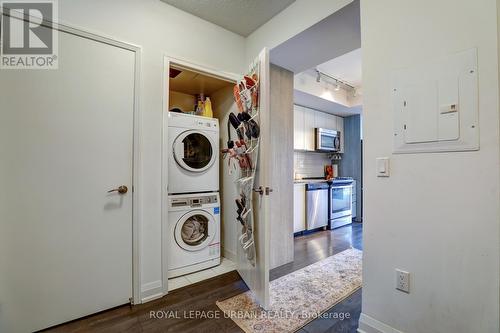 1405 - 9 Valhalla Inn Road, Toronto, ON - Indoor Photo Showing Laundry Room