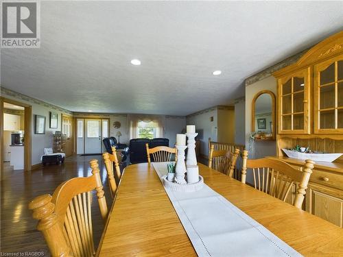 9 Parker Dr, Belgrave, ON - Indoor Photo Showing Dining Room