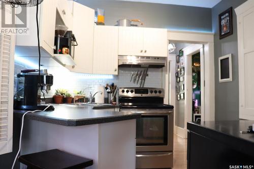 840 8Th Avenue N, Saskatoon, SK - Indoor Photo Showing Kitchen