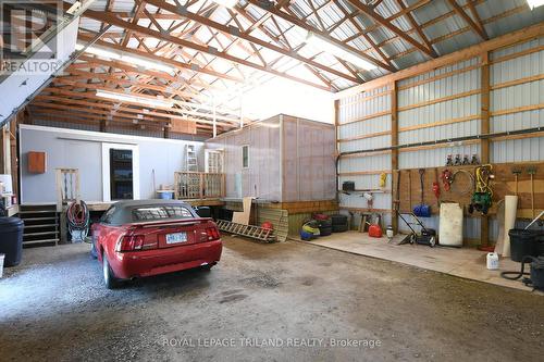 5103 Dundas Street, Thames Centre (Thorndale), ON - Indoor Photo Showing Garage